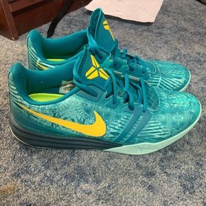 Nike Kobe’s size 12